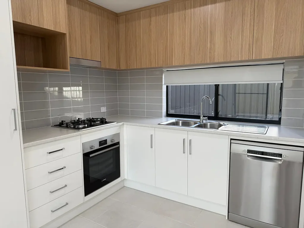 BRAND NEW - 2 Bedroom 2 Bathroom Townhouse - 3 toilets