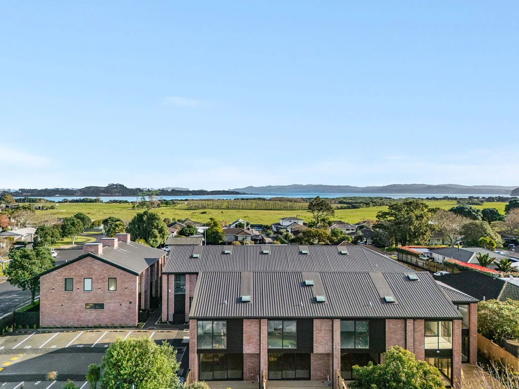 Mangere Bridge 3房  A Boutique Collection of 13 Brick Homes