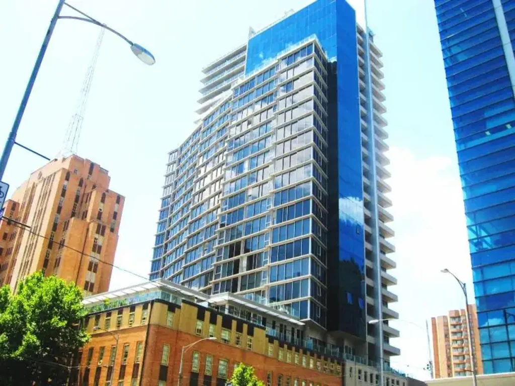 Concept Blue - Bright & Spacious 2 Bedroom Apartment!