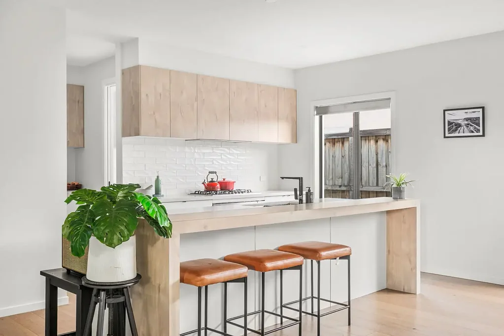 Torquay 4部屋 Coastal Living with Contemporary Ease