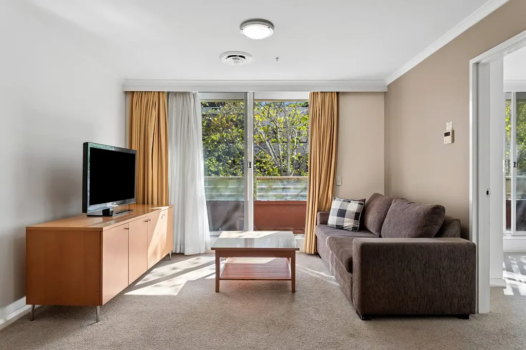 City 1房  Desirable Local Area with Excellent Amenities