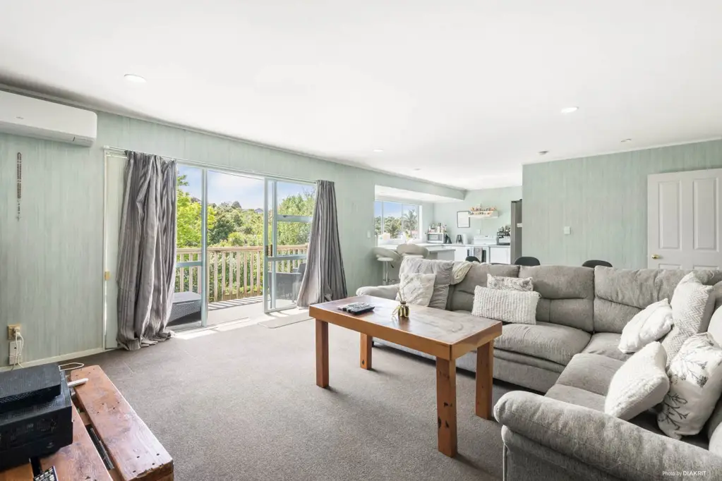 Botany Downs 4Kwarto URGENT SALE – Transform This Hidden Gem!