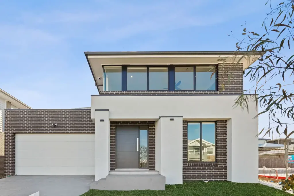 Brand New Masterpiece with Premium Family Appeal!!