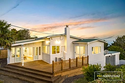 76 Victory Road, Laingholm