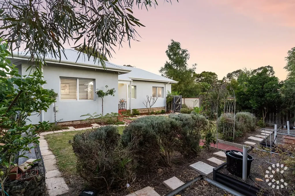 4 Paget Street, Hilton, WA 6163