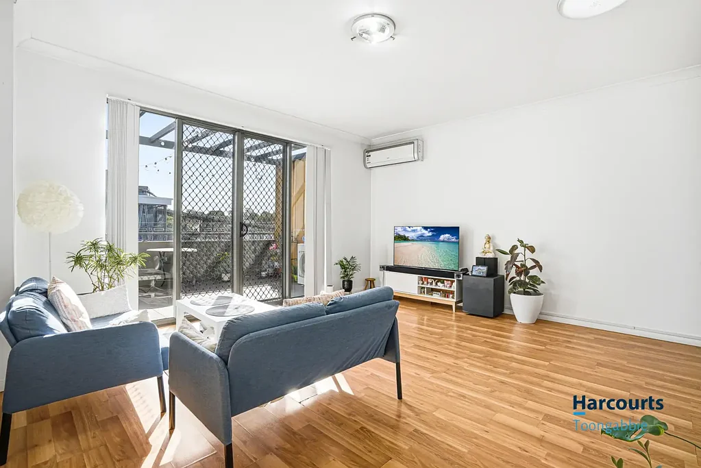 Toongabbie 2Kwarto Ultimate Convenience, Walk to Station, Secure Luxury