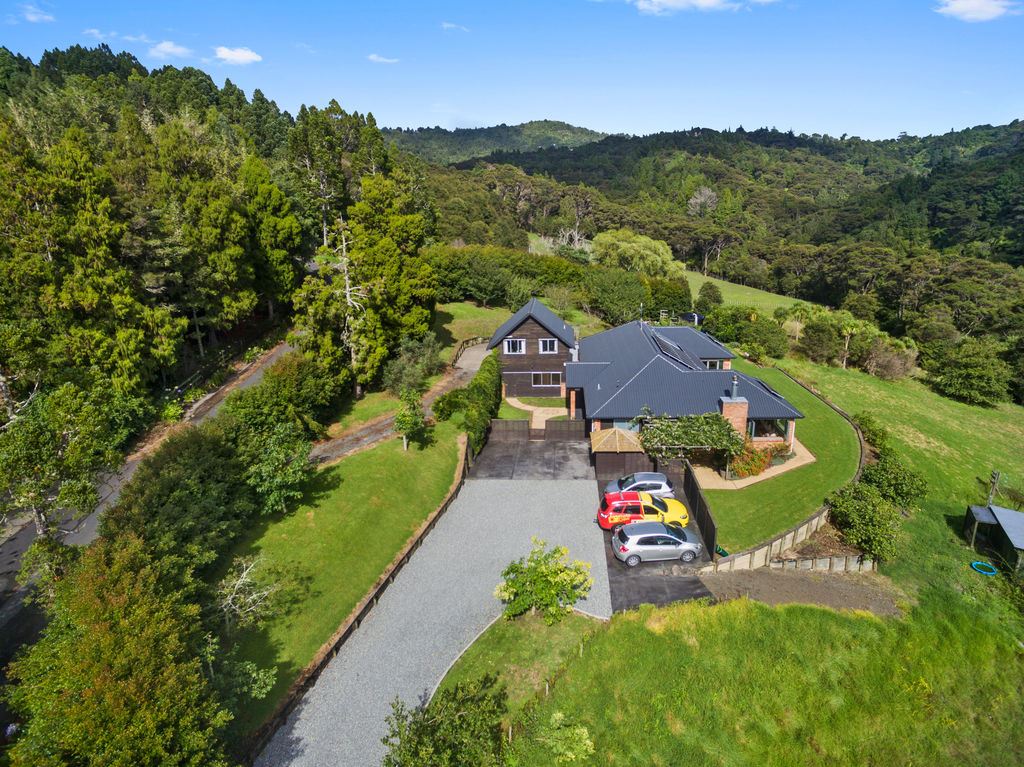 53 Tram Valley Road, Swanson, Auckland - Waitakere, 5 rūma, 3 rūma horoi