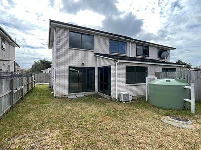 PAPAKURA, 3 BEDROOMS