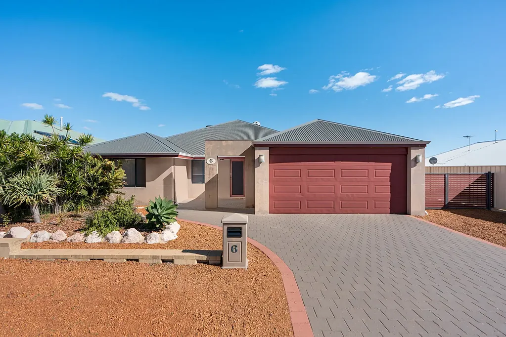 Drummond Cove 4ਬੈੱਡਰੂਮ Drummond Cove Retreat: Spacious Family Home with Double Garage