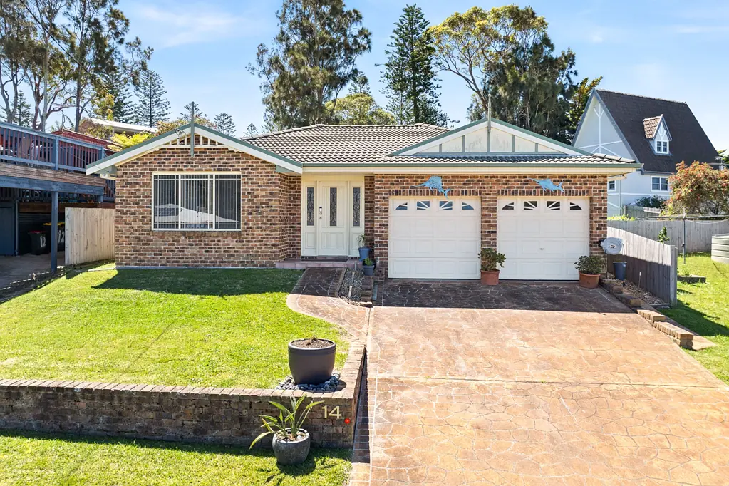 14 Morwong Street, Tuross Head, NSW 2537