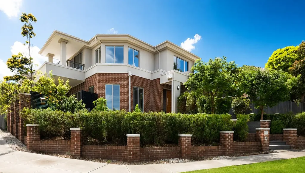 Bulleen 4Zimmer Views, Perfect Proportions & a Prime Location
