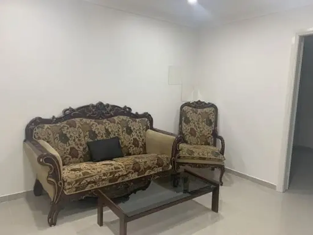 COMFORTABLE GRANNY FLAT