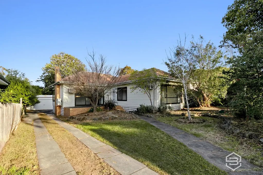 Three-Bedroom Family Haven in a Quiet Court Setting
