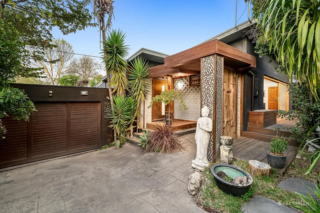 4 Howell Court, Research, VIC 3095