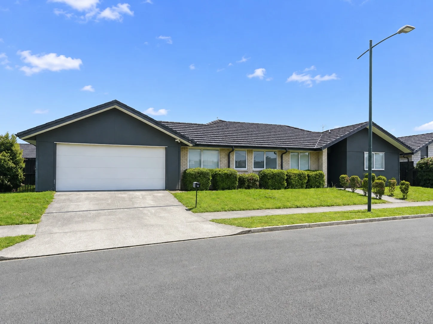 Flagstaff 4ਬੈੱਡਰੂਮ MORTGAGEE AUCTION - Put Up Your Own Flag at This Wonderful Property