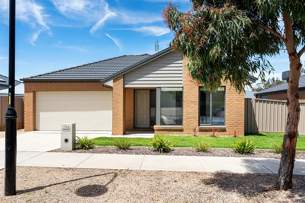 18a Woodman Drive, Mckenzie Hill, VIC 3451
