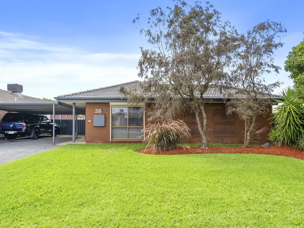 38 Beryl Drive, Corowa, NSW 2646