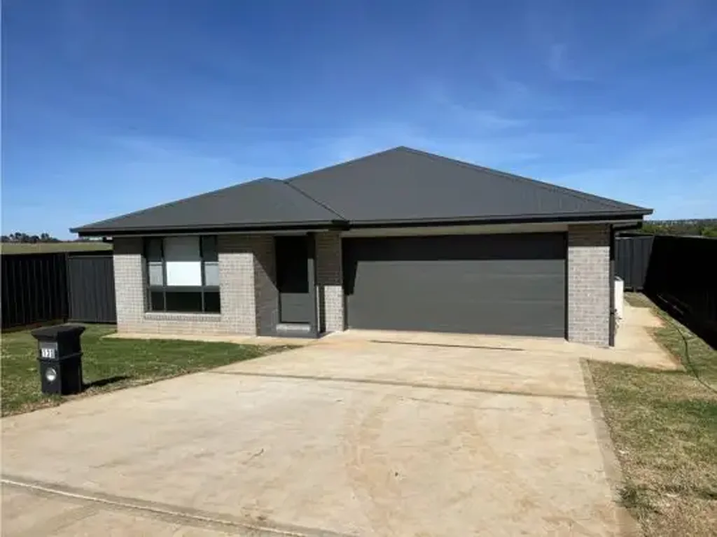 Modern and Spacious 4-bedroom Residence