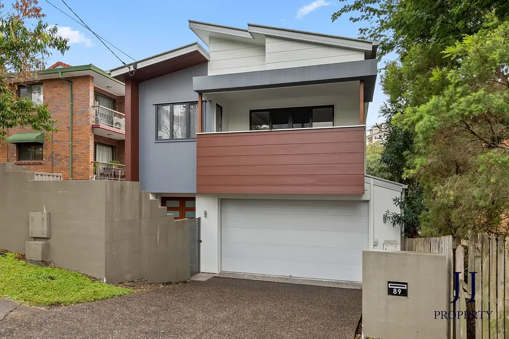 Modern family home in Paddington!