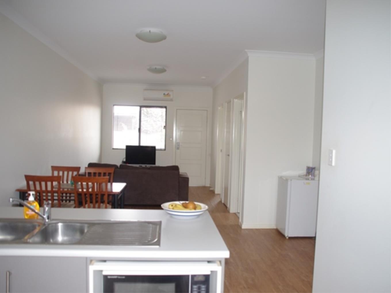 UNIT 2 4 NEWMAN DR, NEWMAN WA 6753, 0部屋, 0バスルーム, House