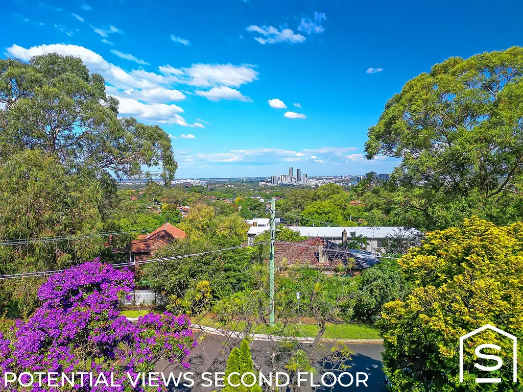 Denistone West 3Habitaciones High-Side Position with Views & Exceptional Development Potential (STCA) Approx 708 sqm