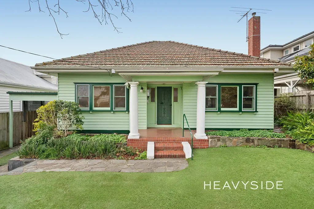Surrey Hills 3chambre Charming Period Façade | Scope to Renovate your Dream Home | Quiet Cul-de-sac Location