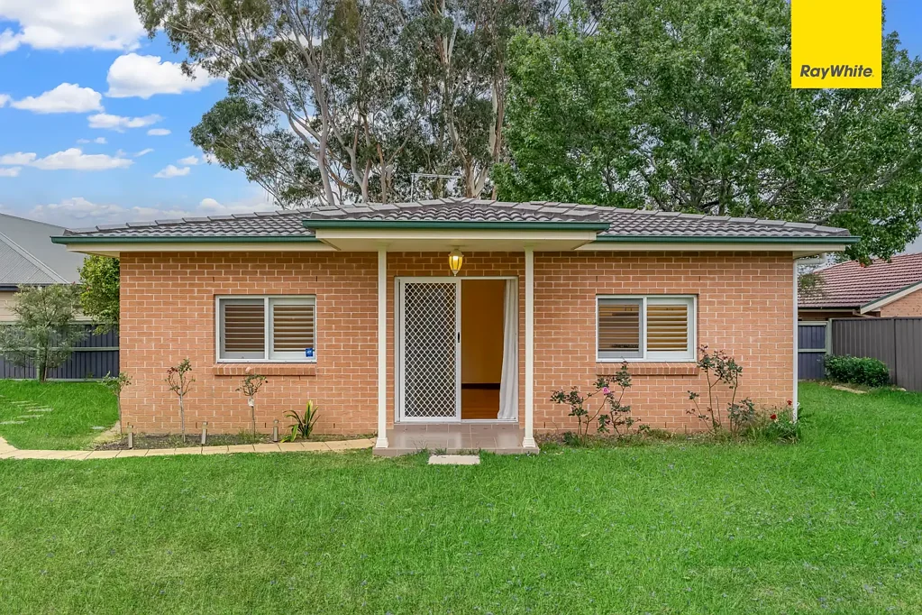 Charming Two-Bedroom Granny Flat in Peaceful and Convenient Location
