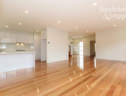 2/30 Ibbotson Street, Watsonia, North Melbourne, 3 غرف, 2 حمامات, Townhouse