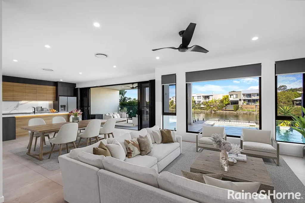 Maroochy Waterfront living at its best.