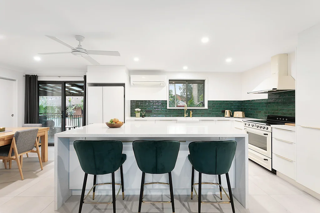 25 Cams Boulevard, Summerland Point, NSW 2259