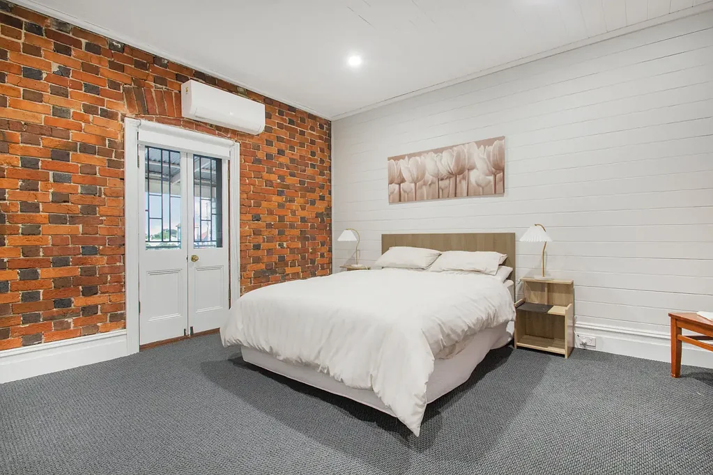 ROOMS FOR RENT – LOW-MAINTENANCE LIVING