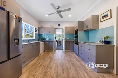 7 Hibiscus Street, Parklands, QLD 4560, 5 Bedrooms, 2 Bathrooms, House