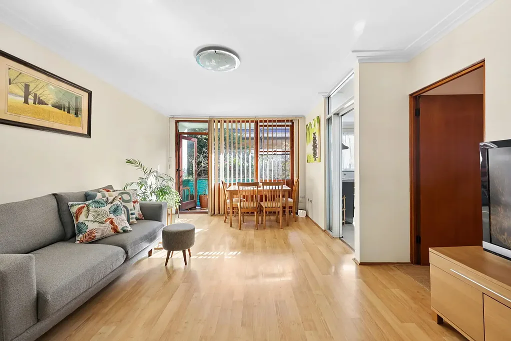 Ashfield 2Phòng ngủ North Facing Apartment In A Highly Convenient Setting