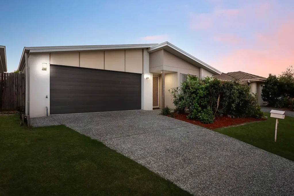 4 Hazel Street, Pimpama, QLD 4209
