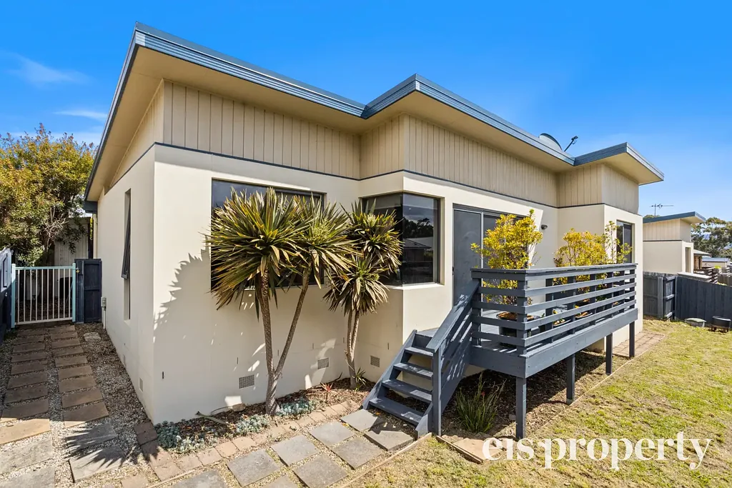 3/8-10 Lomandra Drive, Blackmans Bay, TAS 7052