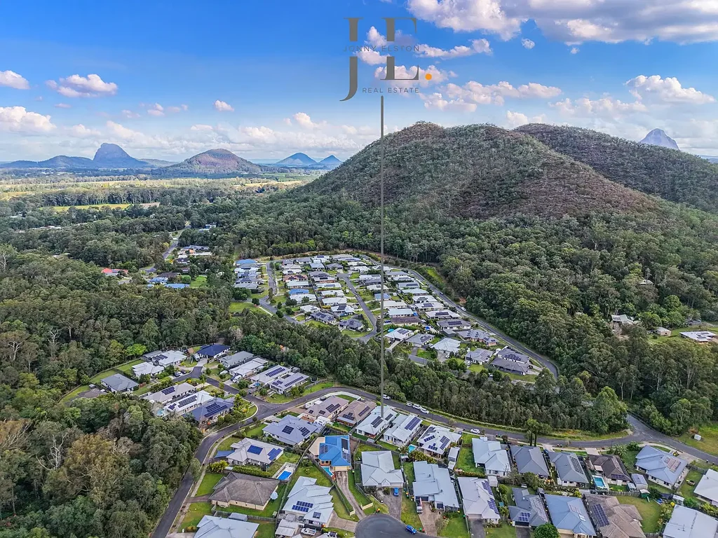 40 Palmerston Crescent, Beerwah, QLD 4519