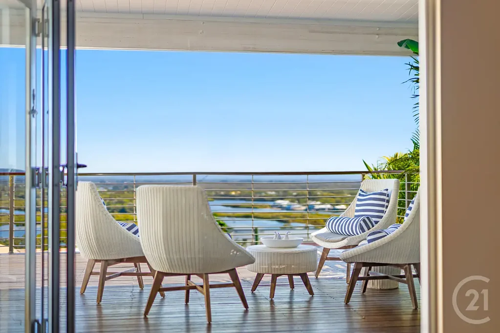 Noosa Heads 3 Bedroom Ocean, River, and Hinterland Views