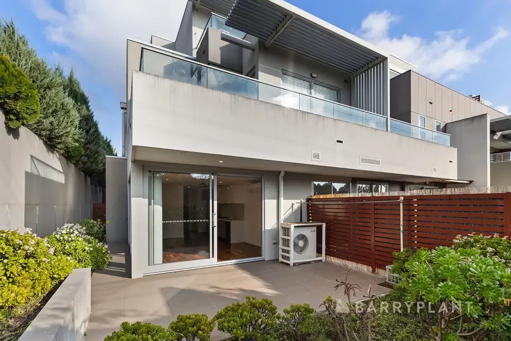 Burwood 2ਬੈੱਡਰੂਮ Ground Floor Luxury with an Expansive Courtyard Lifestyle!