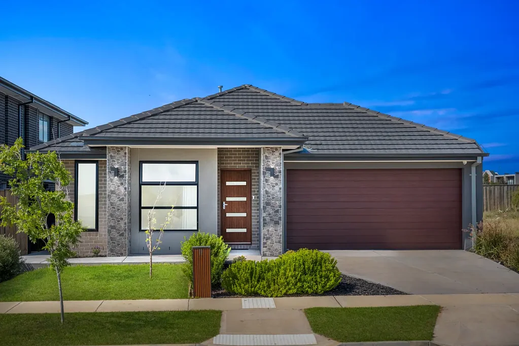 11 Saran Crescent, Deanside, VIC 3336