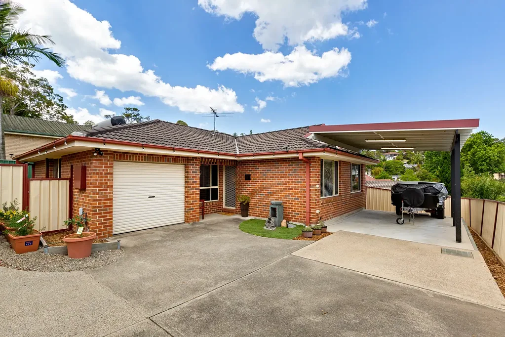 Charlestown 3房  Lovely, Low Maintenance & Ideally Located!