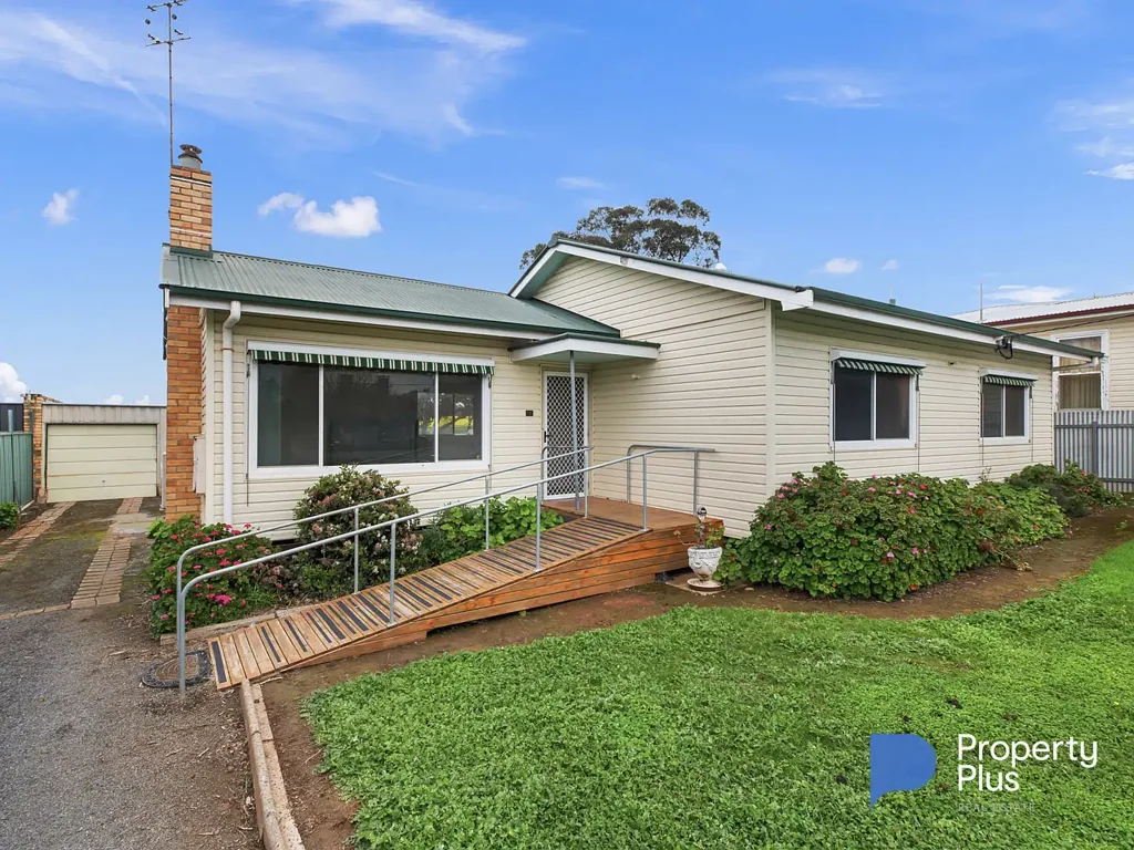 14 Currie Street, Charlton, VIC 3525