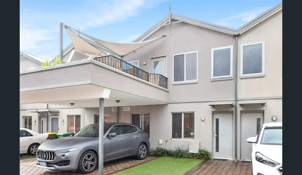 Easy Maintained 4x3 Townhouse