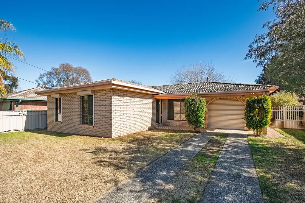 369 Eden Street, Lavington, NSW 2641