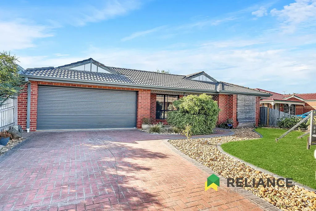 *UNDER APPLICATION* Modern Living in the Heart of Hoppers Crossing