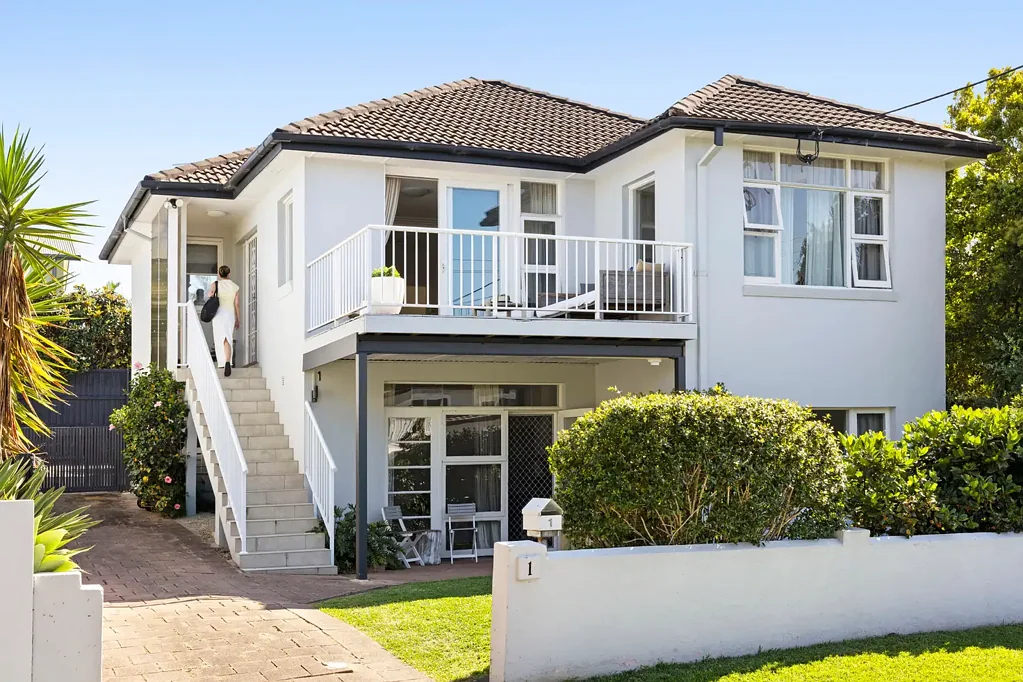 1 Kooloora Avenue, Freshwater, NSW 2096