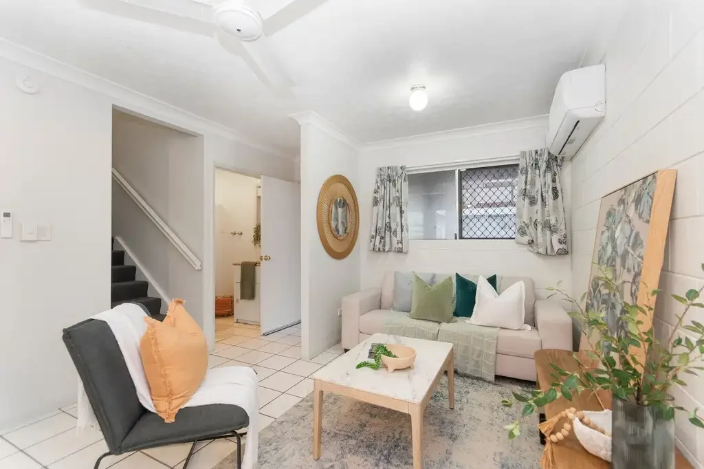 2/17 Lowth Street, Rosslea, QLD 4812