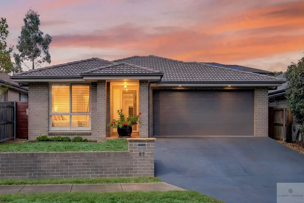 57 Kerrigan Crescent, Elderslie, NSW 2570