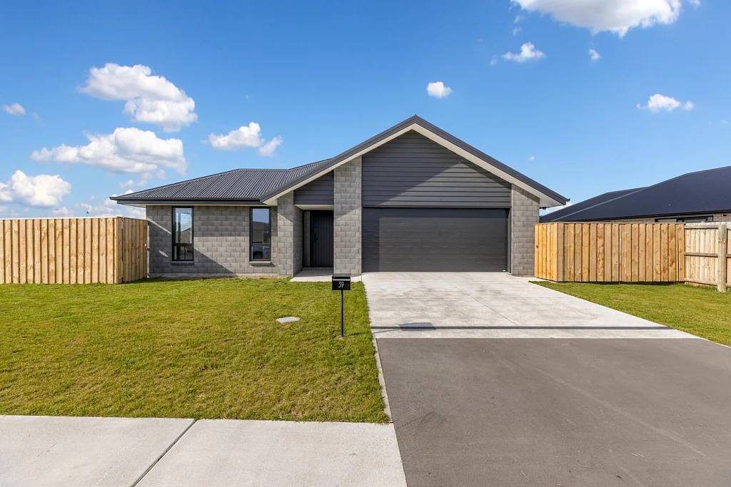 Leeston 3房  Relaxed Rural Living with a Modern Edge