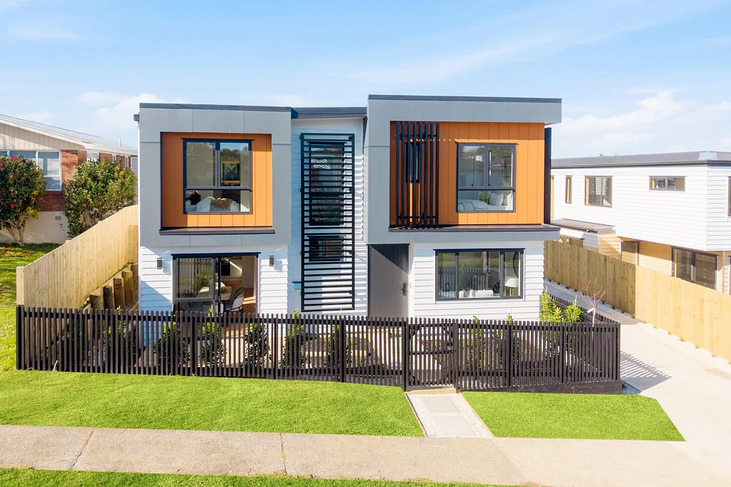 Sunnyhills 4 Bedroom Luxury Freehold Standalone Living with Master Build