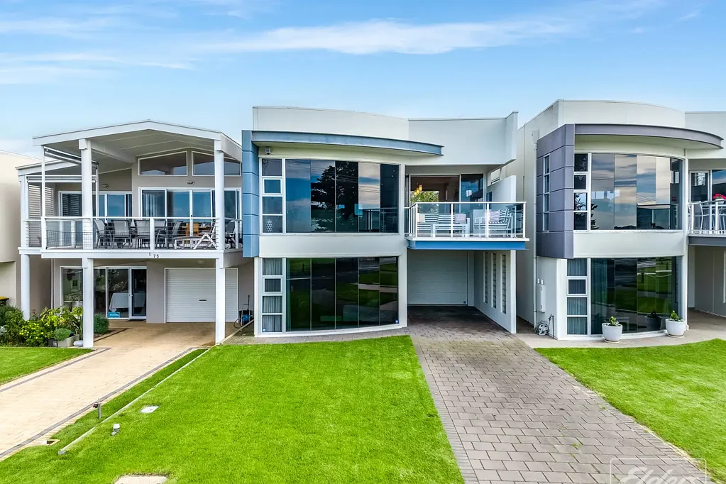 Goolwa South 4chambre Stylish Executive Waterfront Living